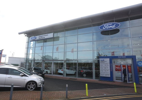 電動車浪潮席卷，德國傳統汽車巨頭面臨陣痛與轉型